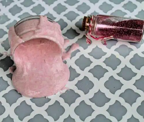 How to Make Valentine’s Day Slime (& 3 Ways to Use It)